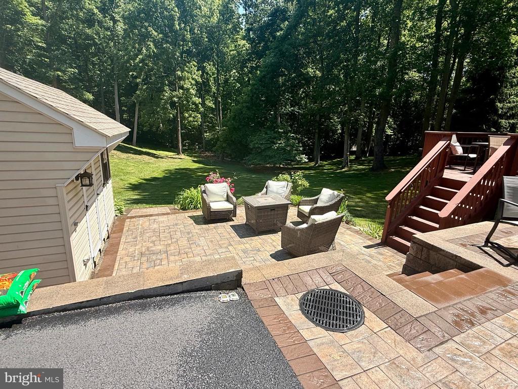 445 CROSS CREEK DRIVE