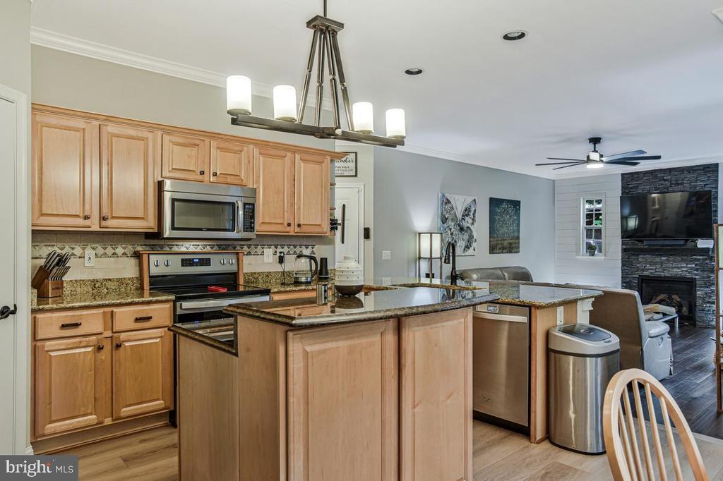 445 CROSS CREEK DRIVE