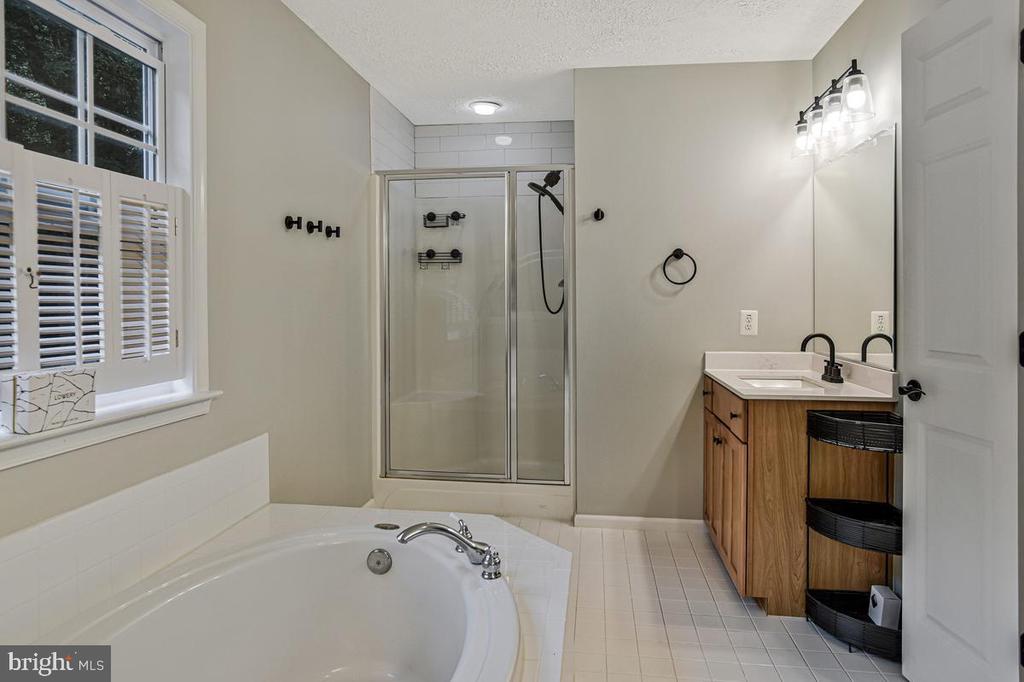 445 CROSS CREEK DRIVE