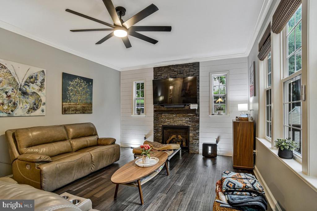 445 CROSS CREEK DRIVE