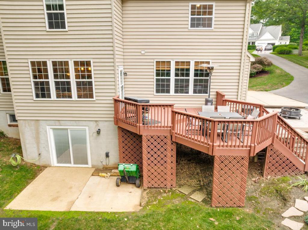 445 CROSS CREEK DRIVE