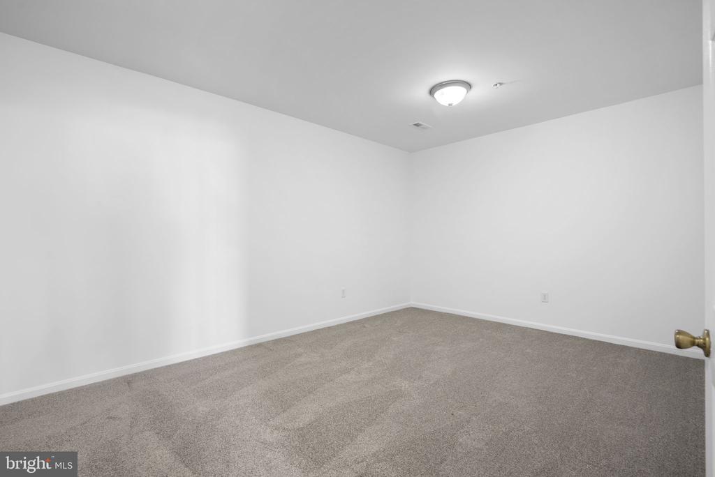 3660 BEDFORD DRIVE