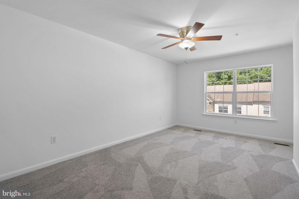 3660 BEDFORD DRIVE