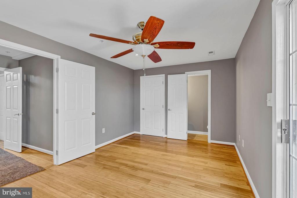 9456 SEA BREEZE COURT