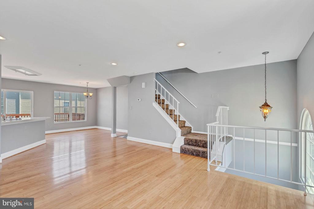 9456 SEA BREEZE COURT