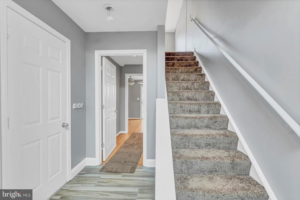 9456 SEA BREEZE COURT