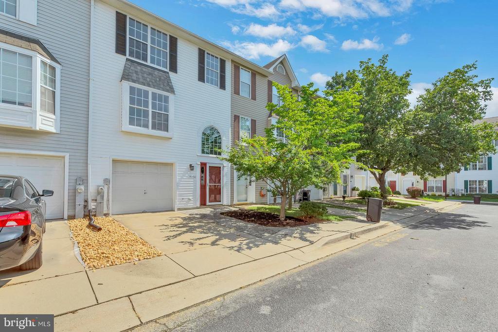 9456 SEA BREEZE COURT