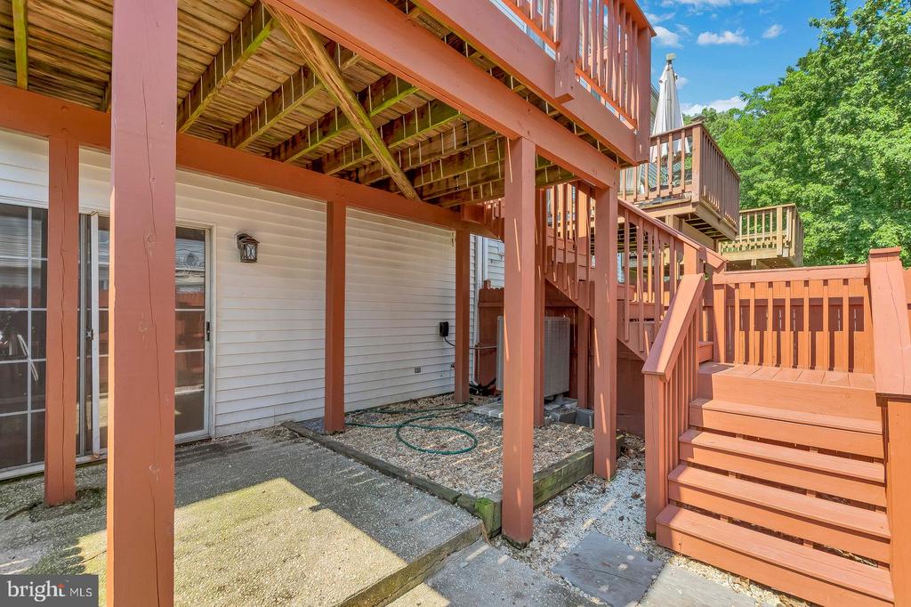 9456 SEA BREEZE COURT