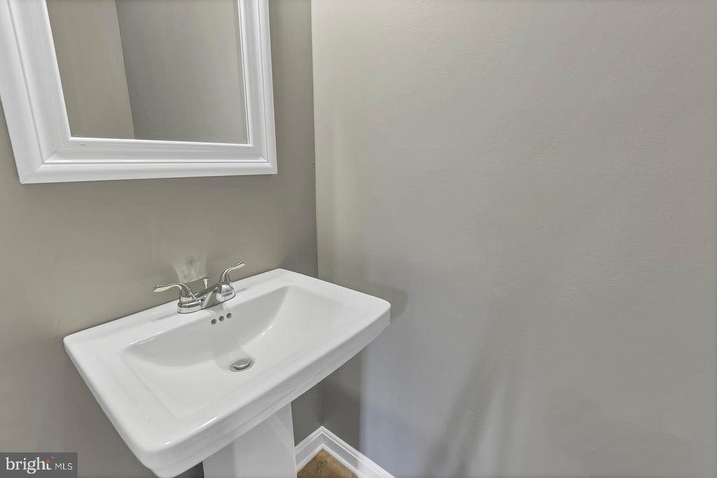 9456 SEA BREEZE COURT