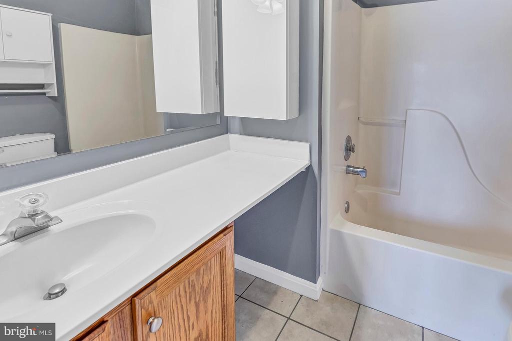 9456 SEA BREEZE COURT