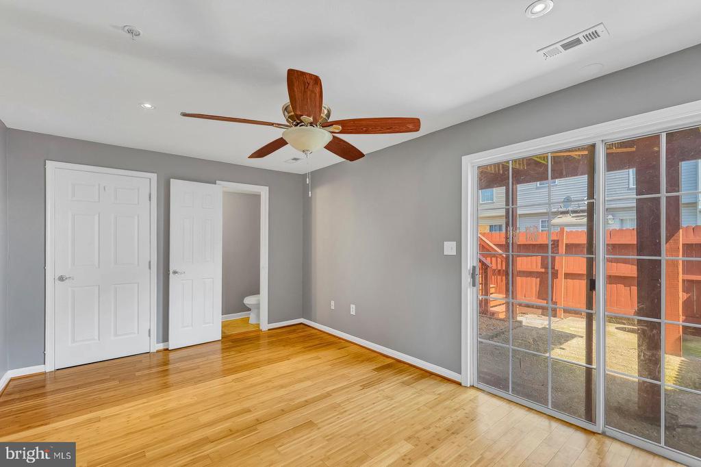 9456 SEA BREEZE COURT