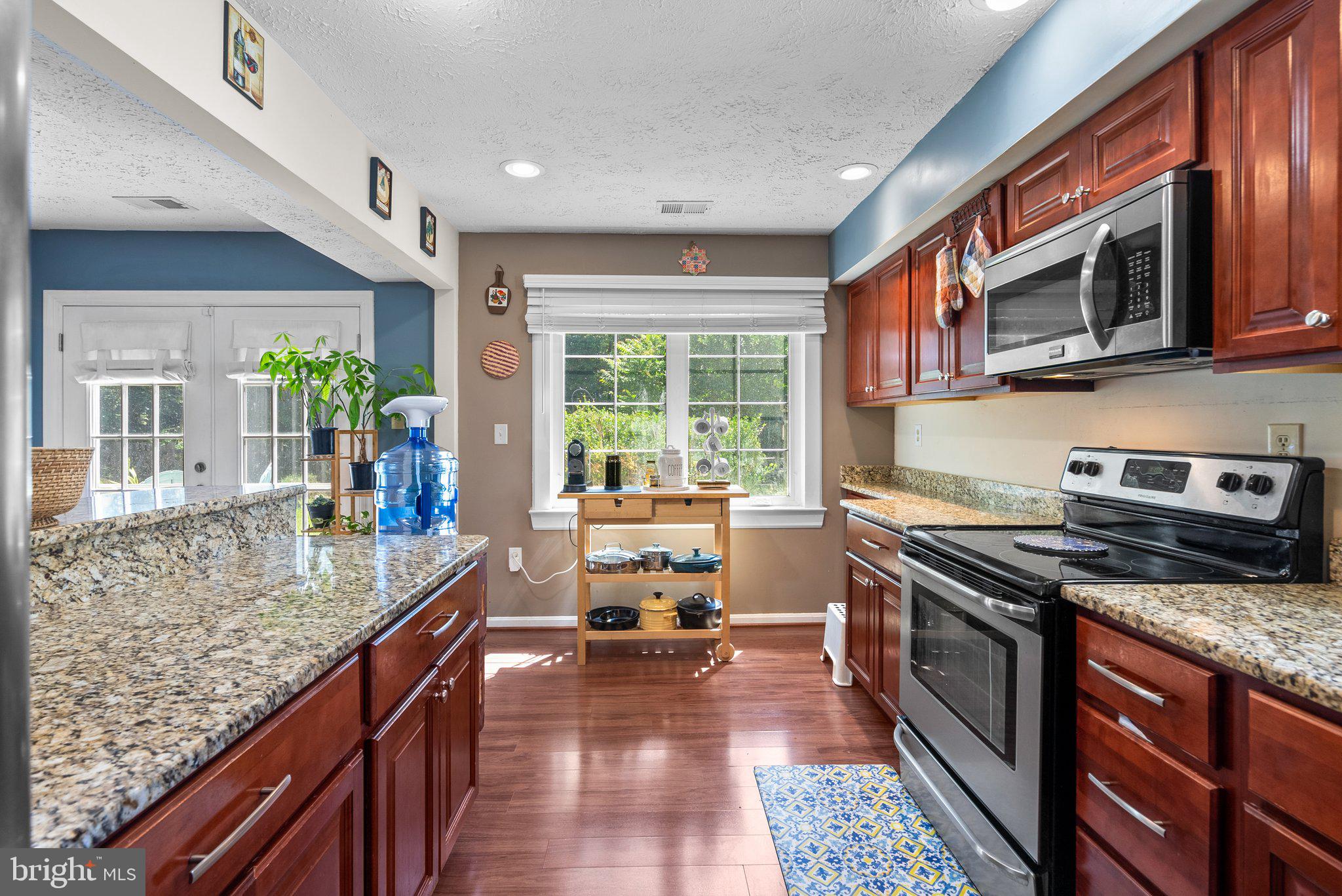 6821 Jackrabbit Ct