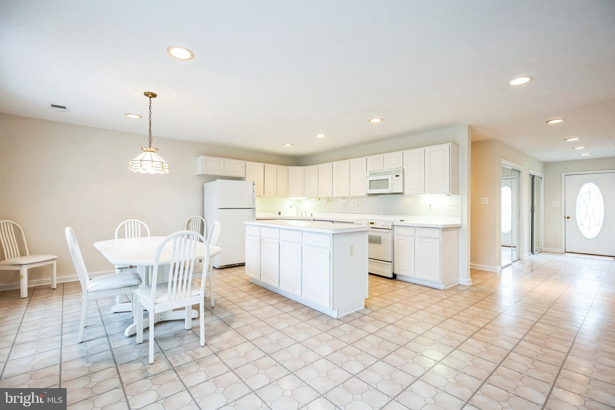 2818 Desert Sun Ct