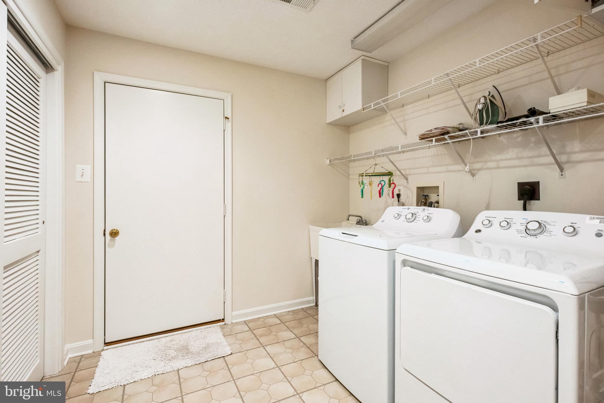 2818 Desert Sun Ct