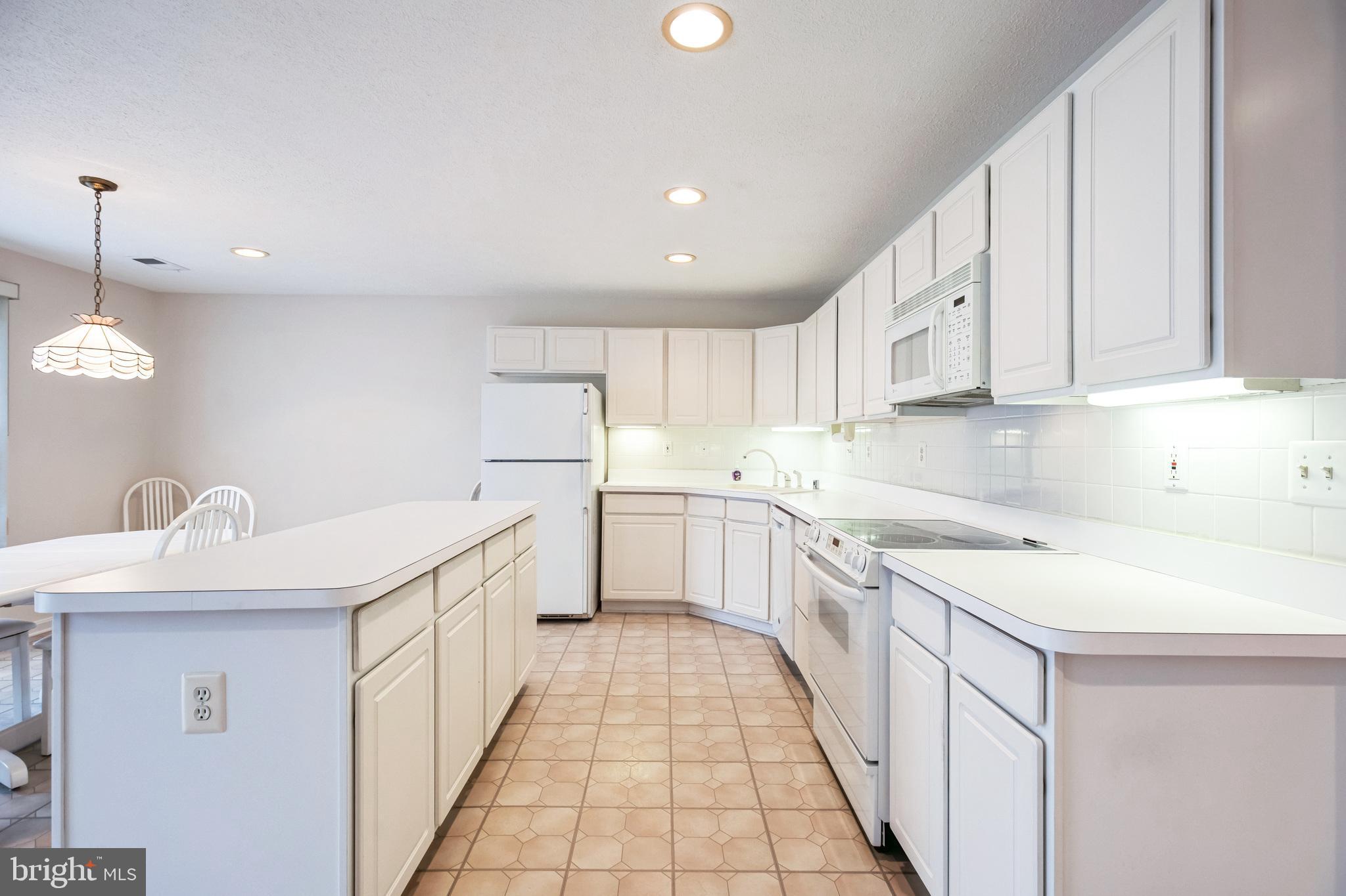 2818 Desert Sun Ct