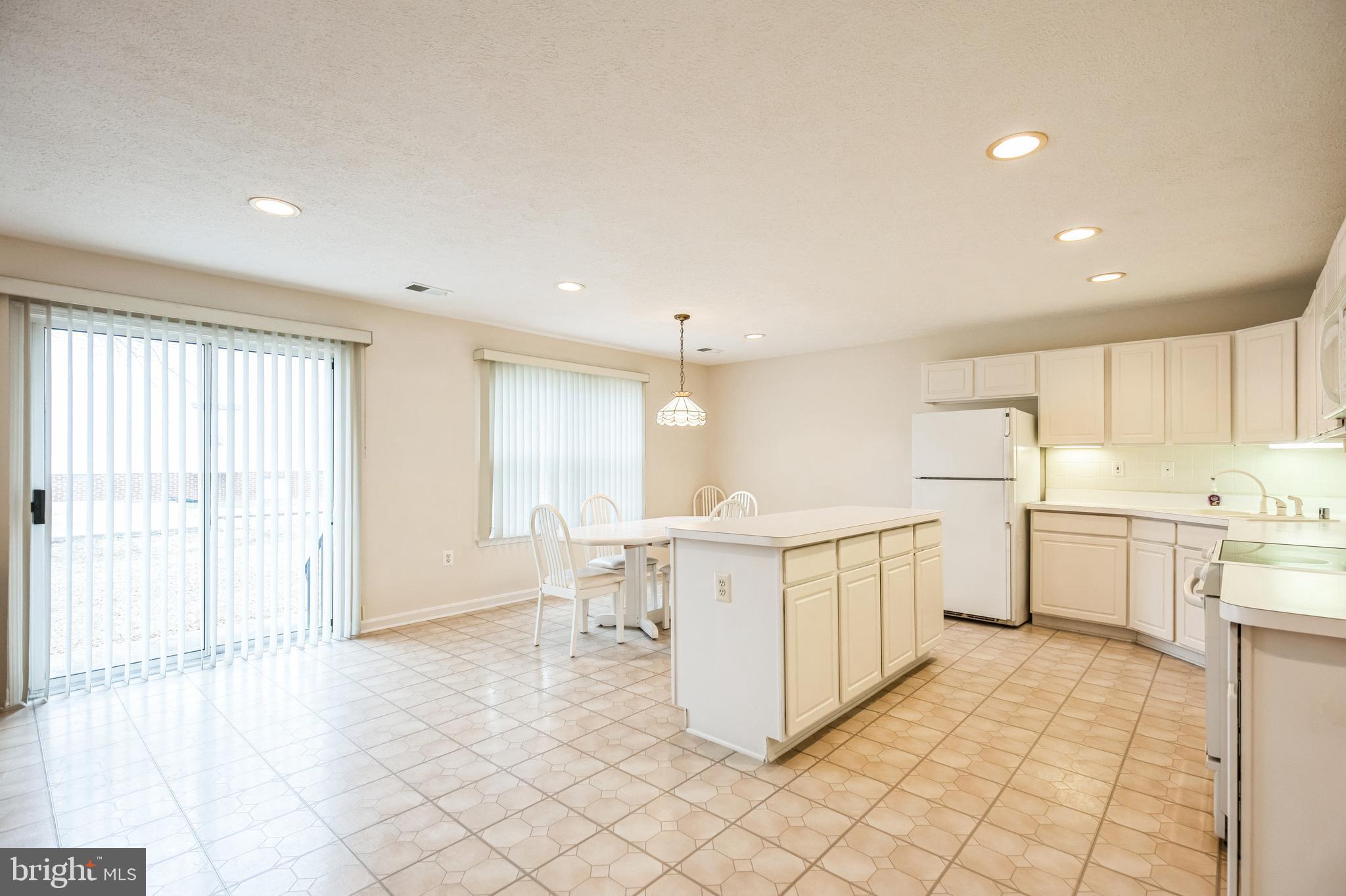 2818 Desert Sun Ct