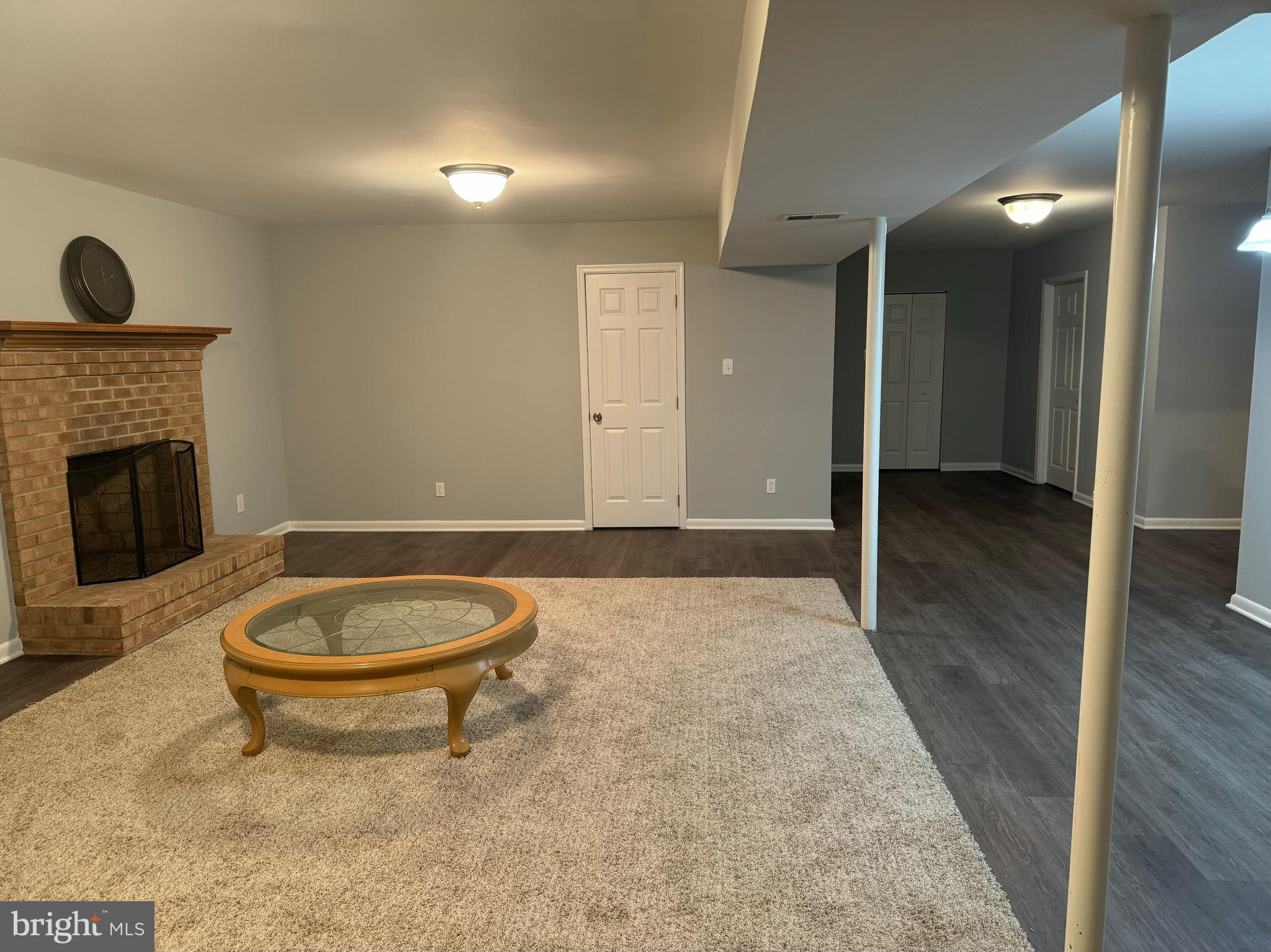 3102 S DECLARATION CT