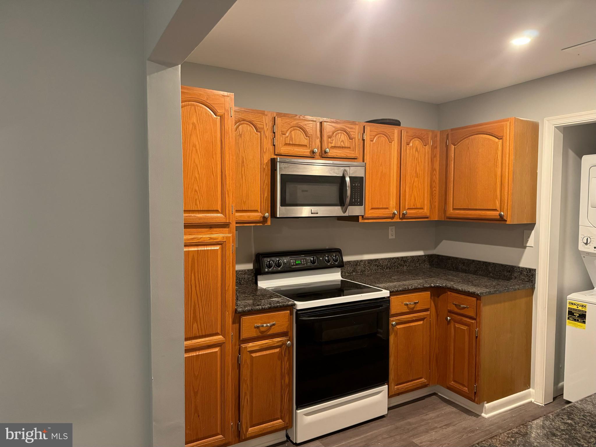 3102 S DECLARATION CT