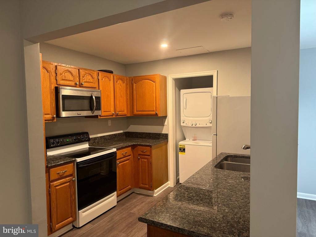 3102 S DECLARATION CT