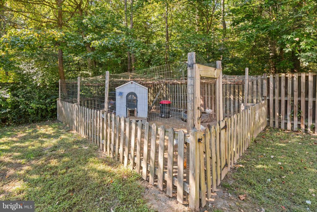 112 ORIOLE LANE