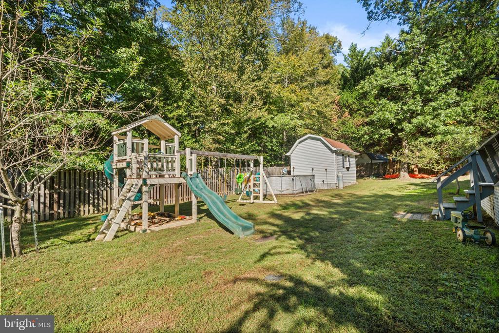 112 ORIOLE LANE