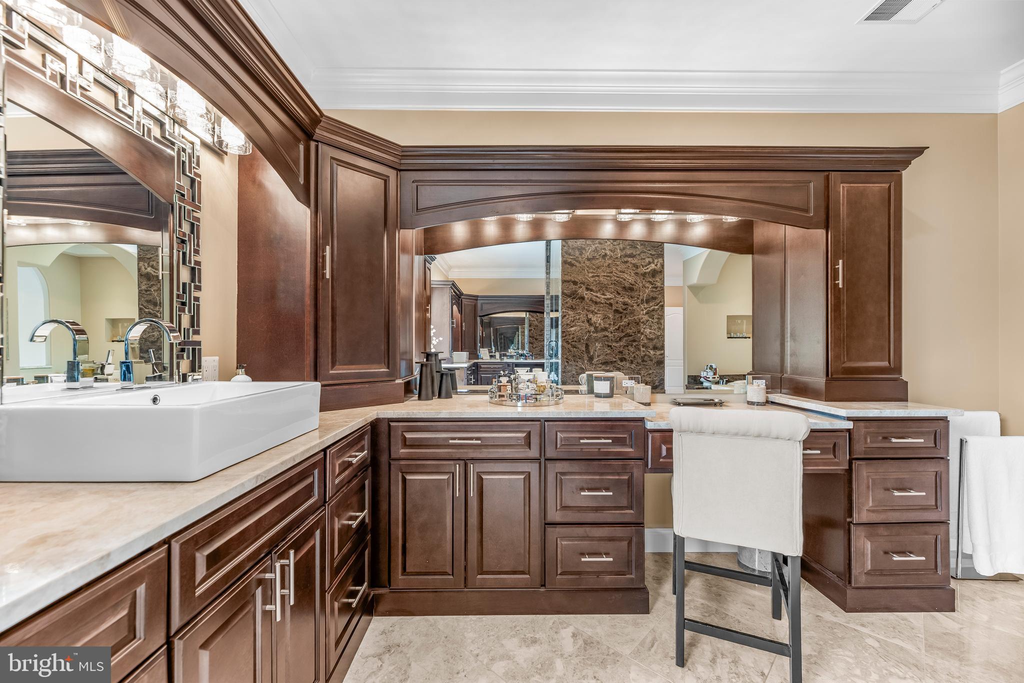 13550 BILL LYON PLACE