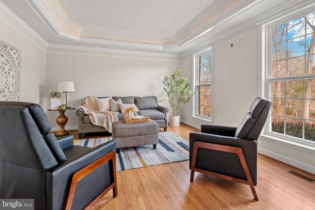 8110 TIVERTON DRIVE