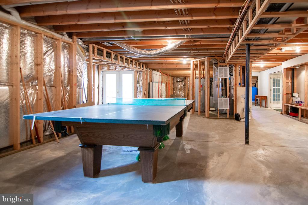 8110 TIVERTON DRIVE