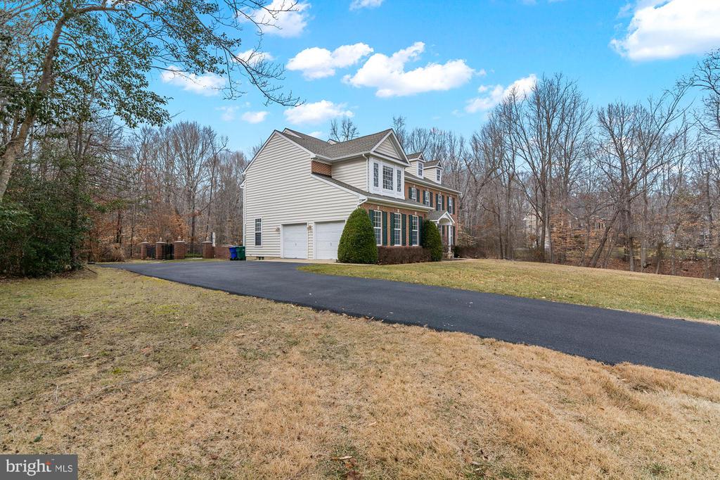8110 TIVERTON DRIVE