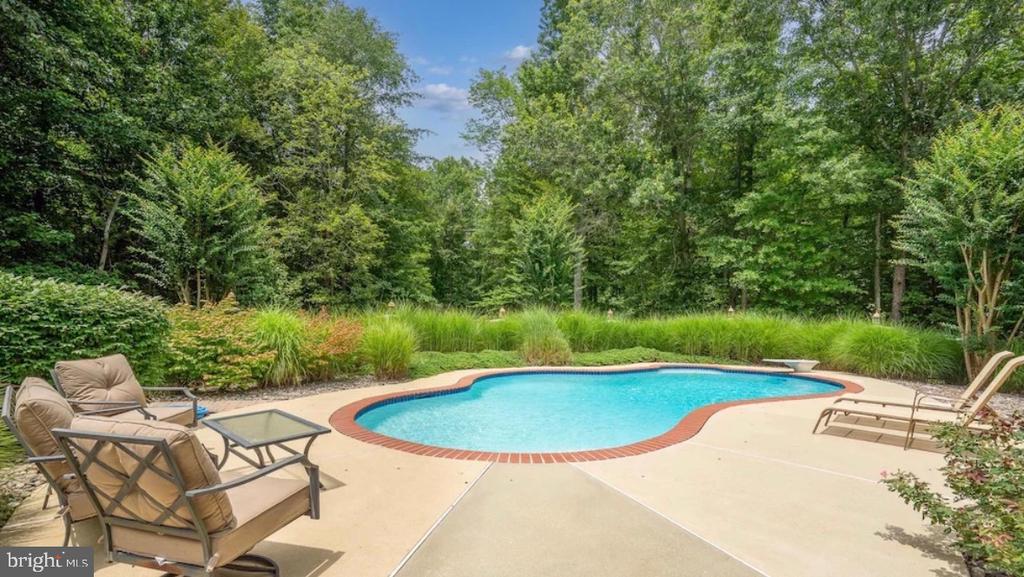 8110 TIVERTON DRIVE
