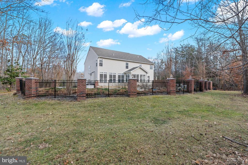 8110 TIVERTON DRIVE