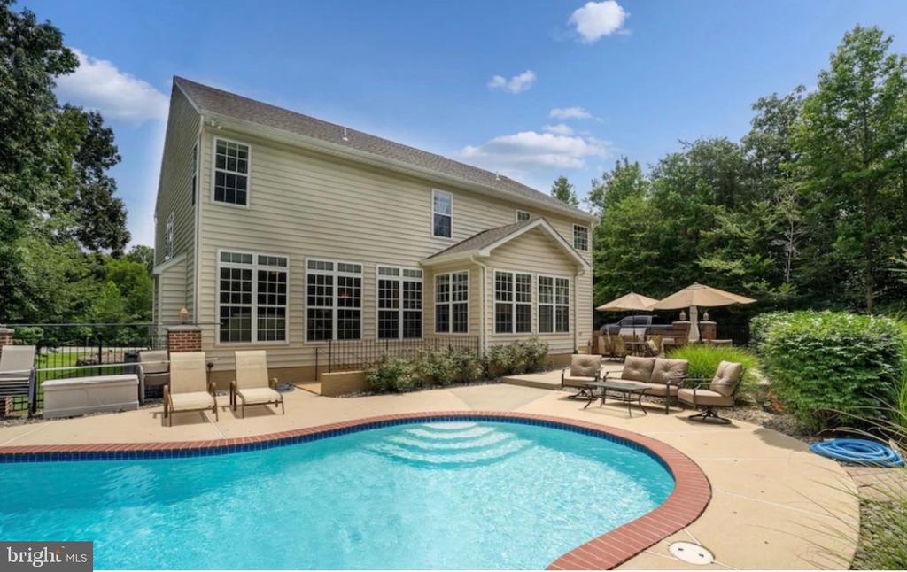8110 TIVERTON DRIVE