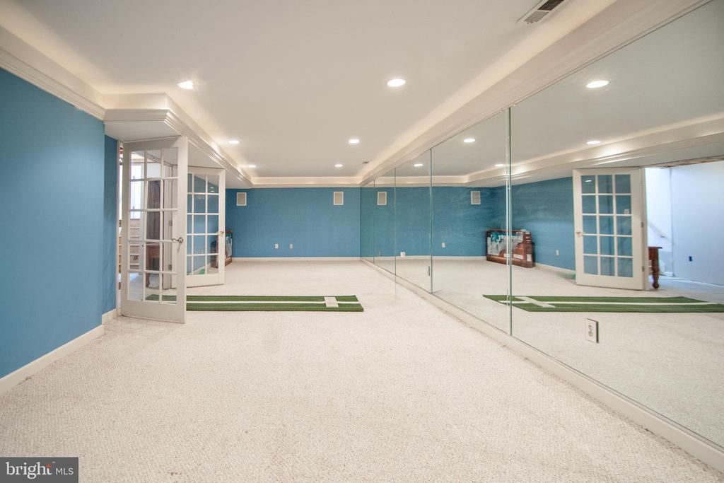 8110 TIVERTON DRIVE