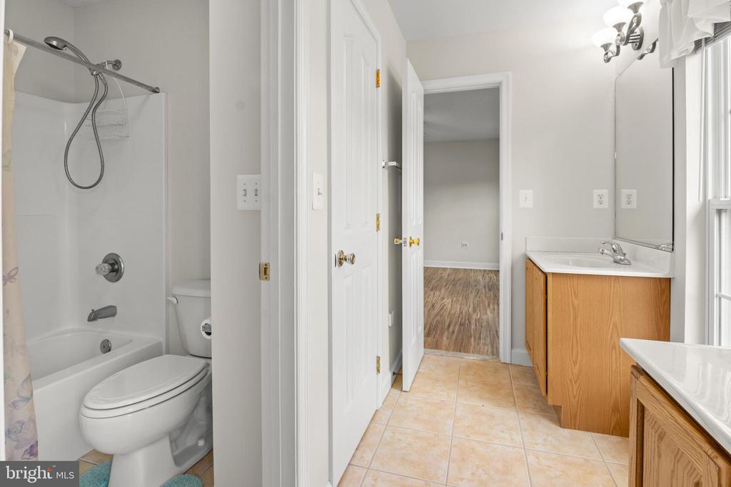 8110 TIVERTON DRIVE