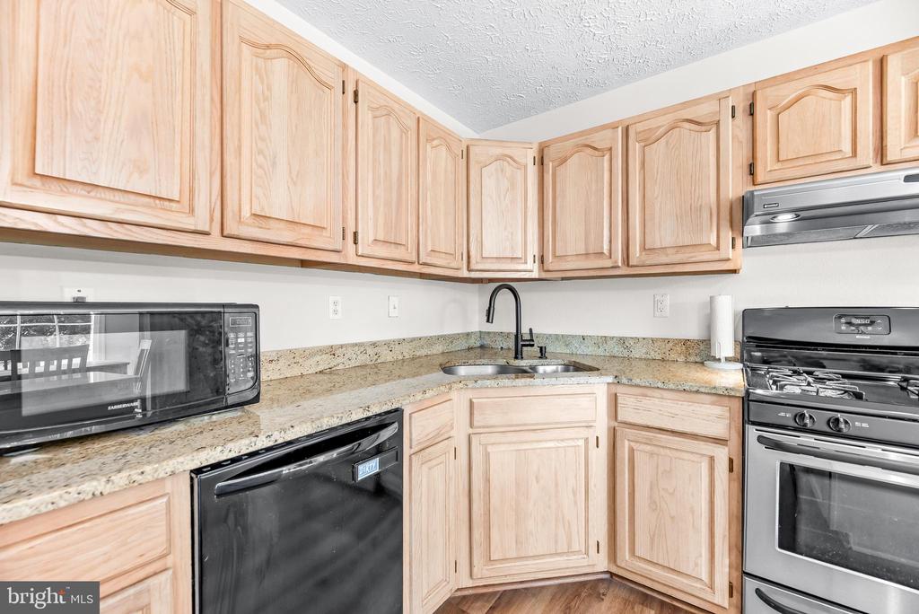 5802 OPALEYE COURT