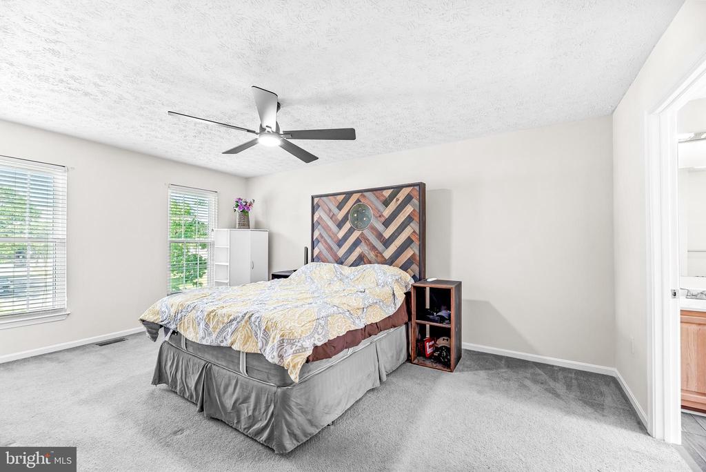 5802 OPALEYE COURT