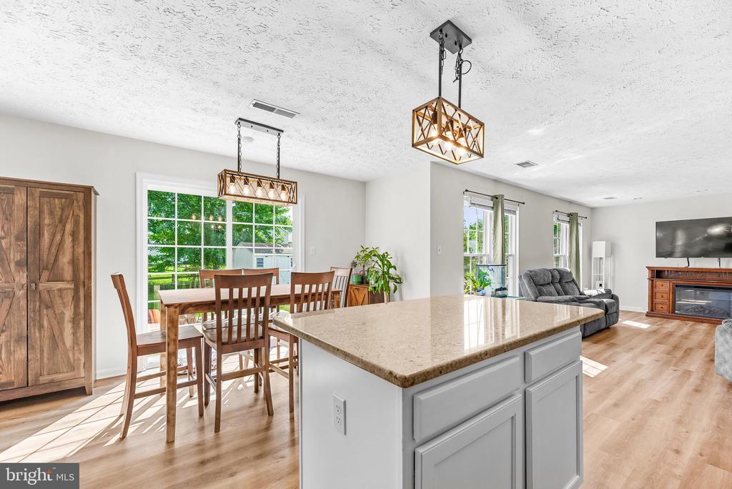 5802 OPALEYE COURT