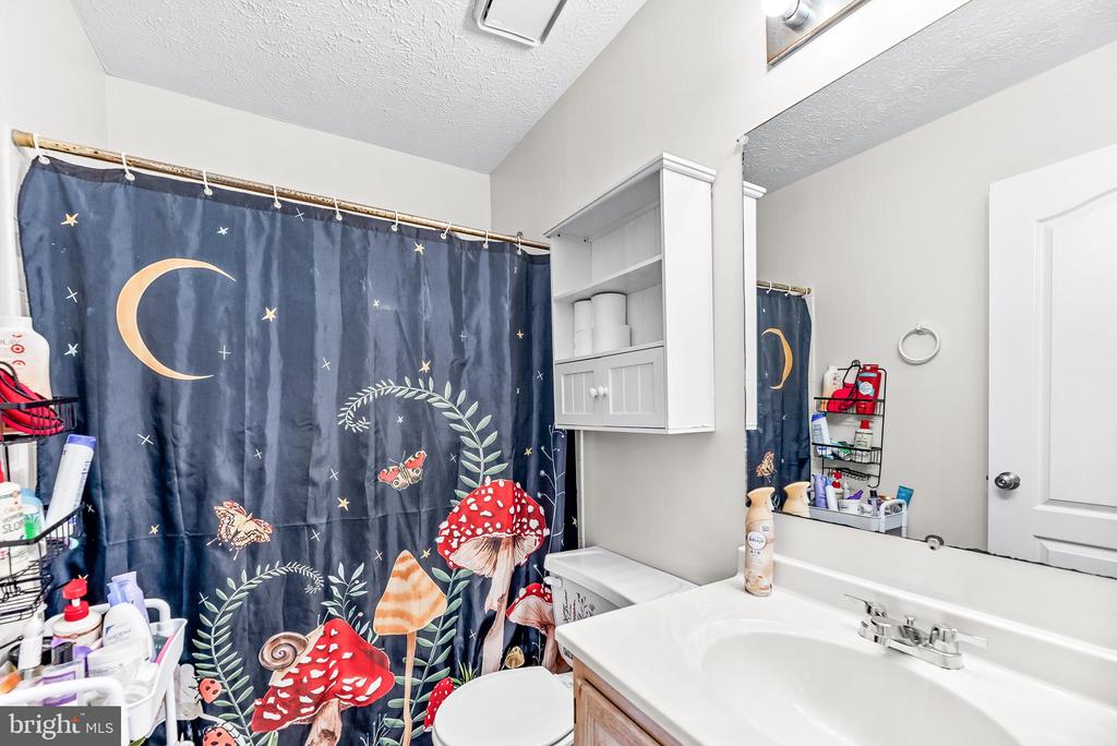 5802 OPALEYE COURT