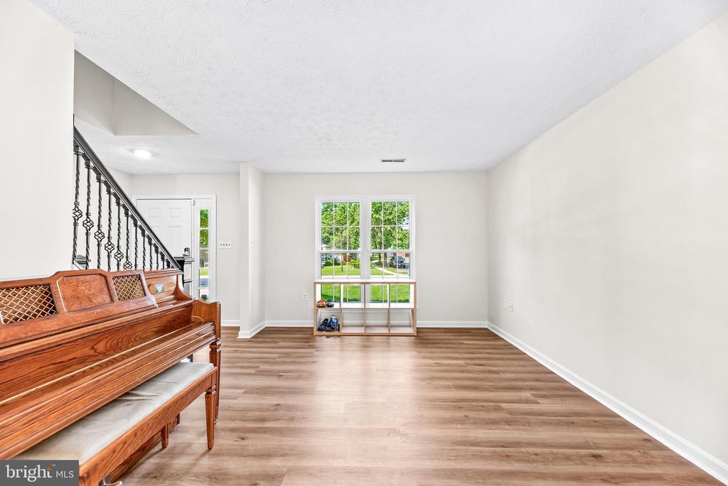 5802 OPALEYE COURT