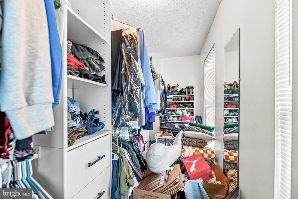 5802 OPALEYE COURT