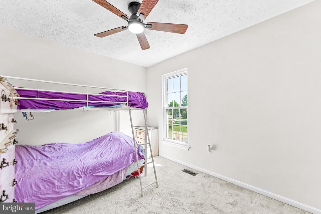 5802 OPALEYE COURT