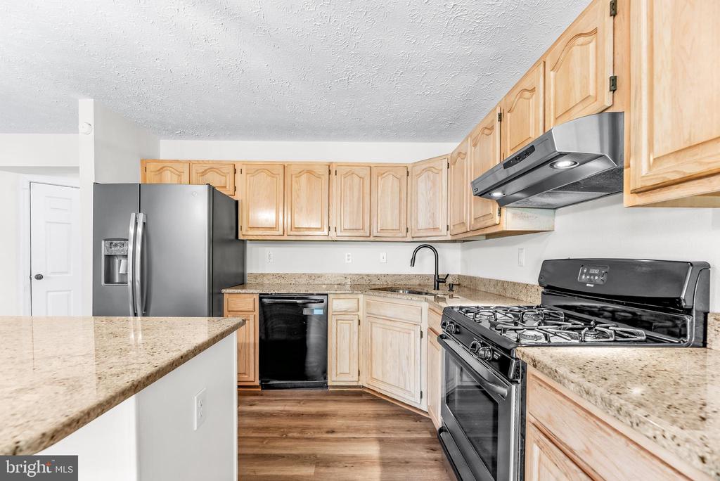 5802 OPALEYE COURT