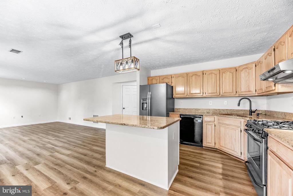 5802 OPALEYE COURT