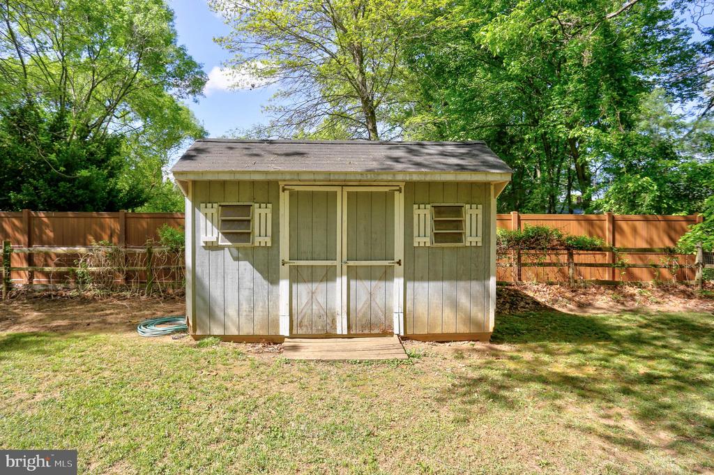 2219 FIREWOOD DRIVE