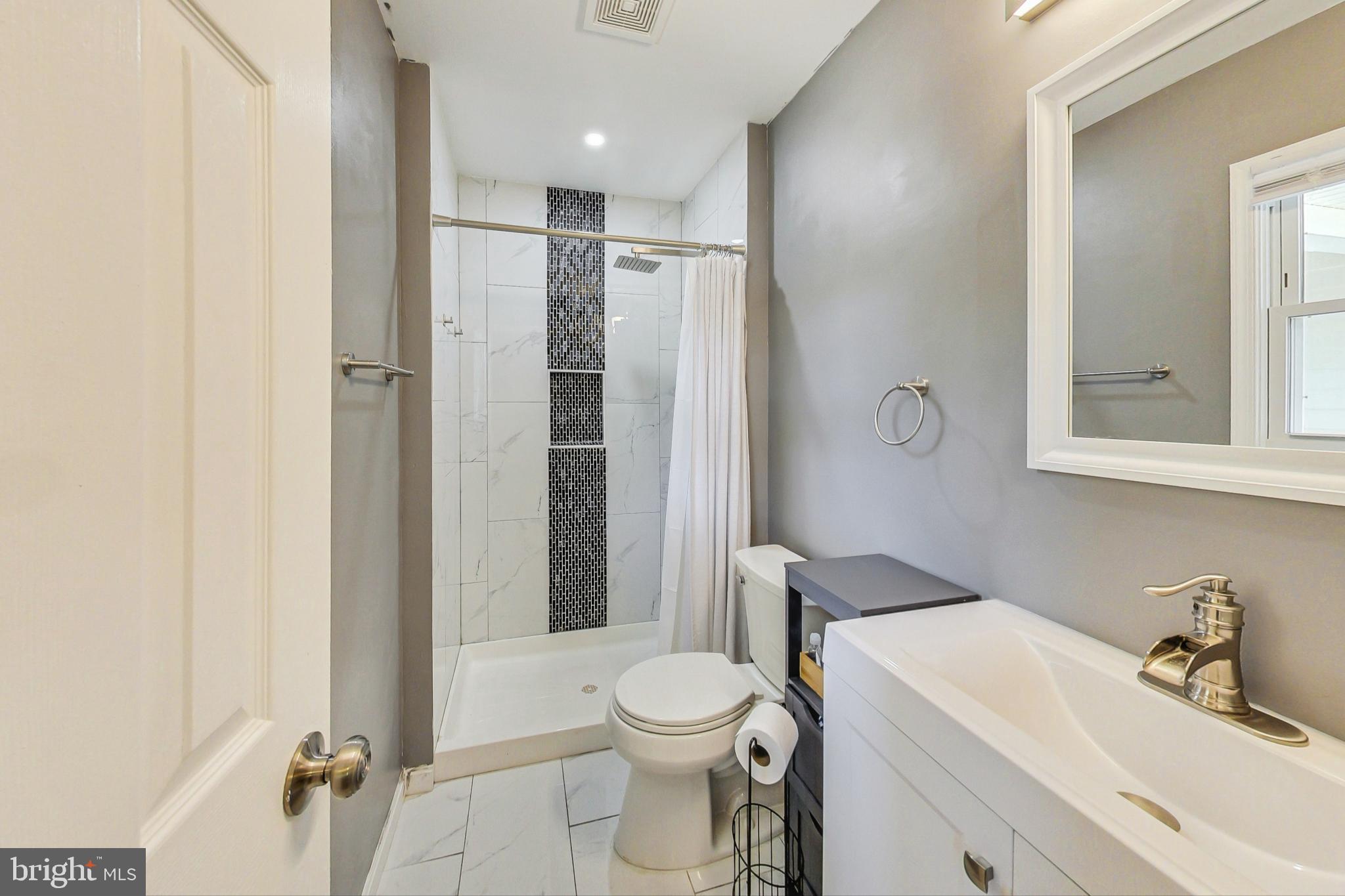 12121 Tawny Ln