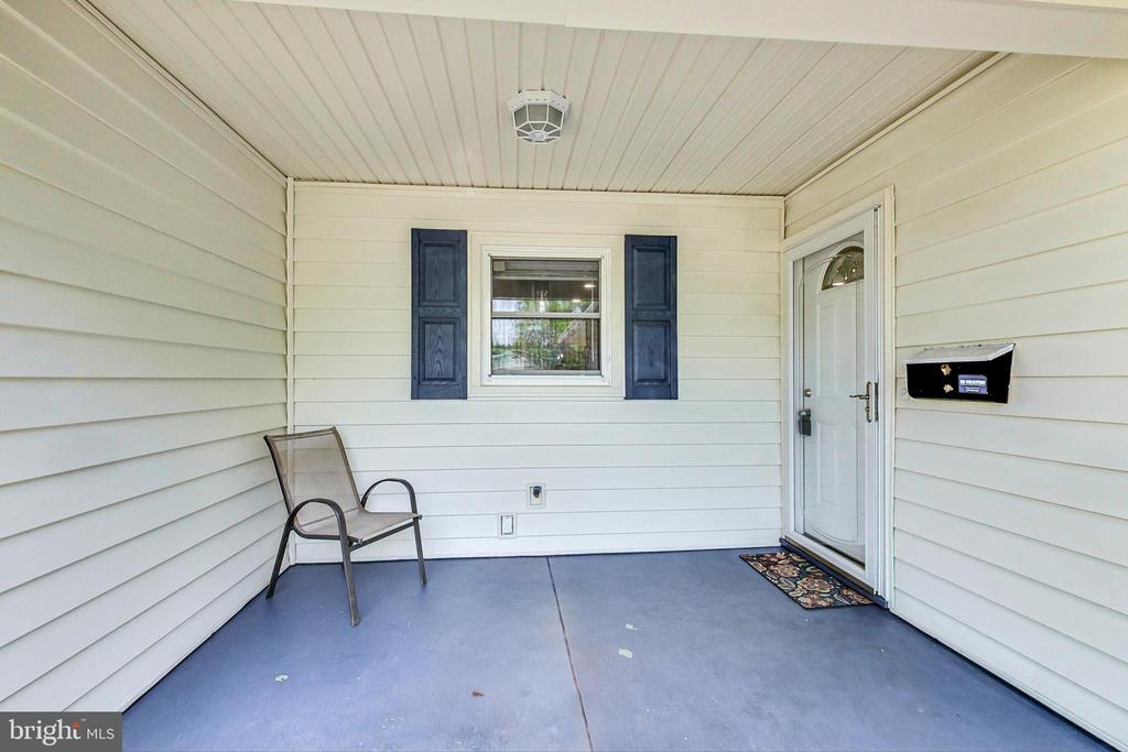 12121 Tawny Ln
