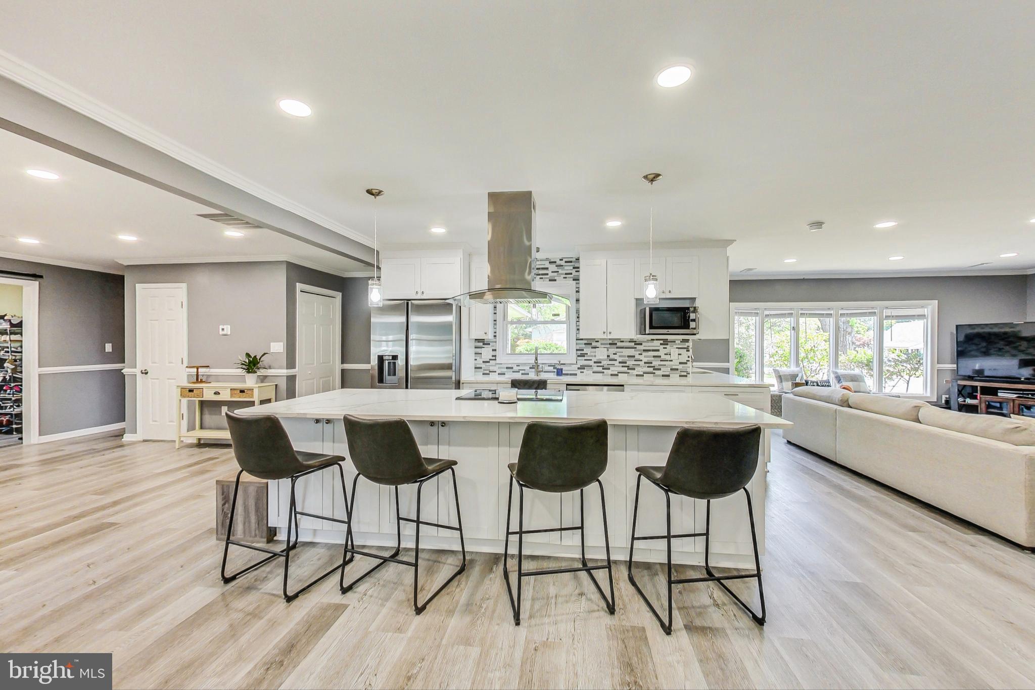 12121 Tawny Ln