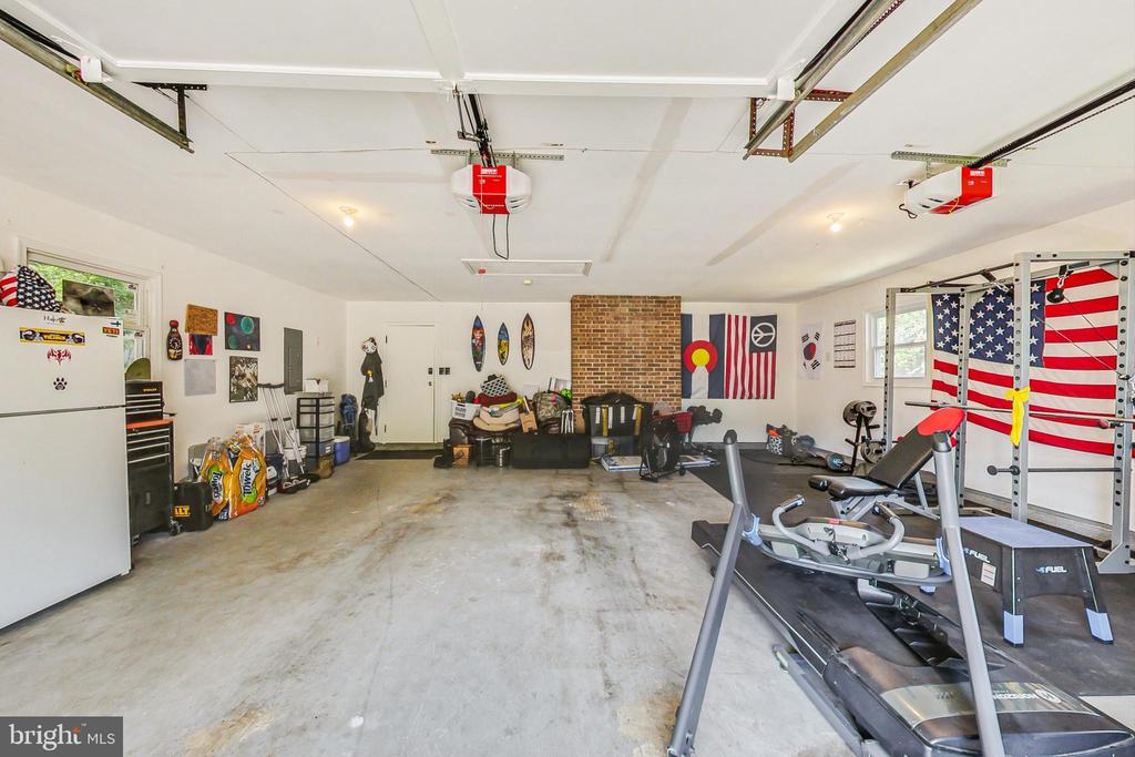 12121 Tawny Ln