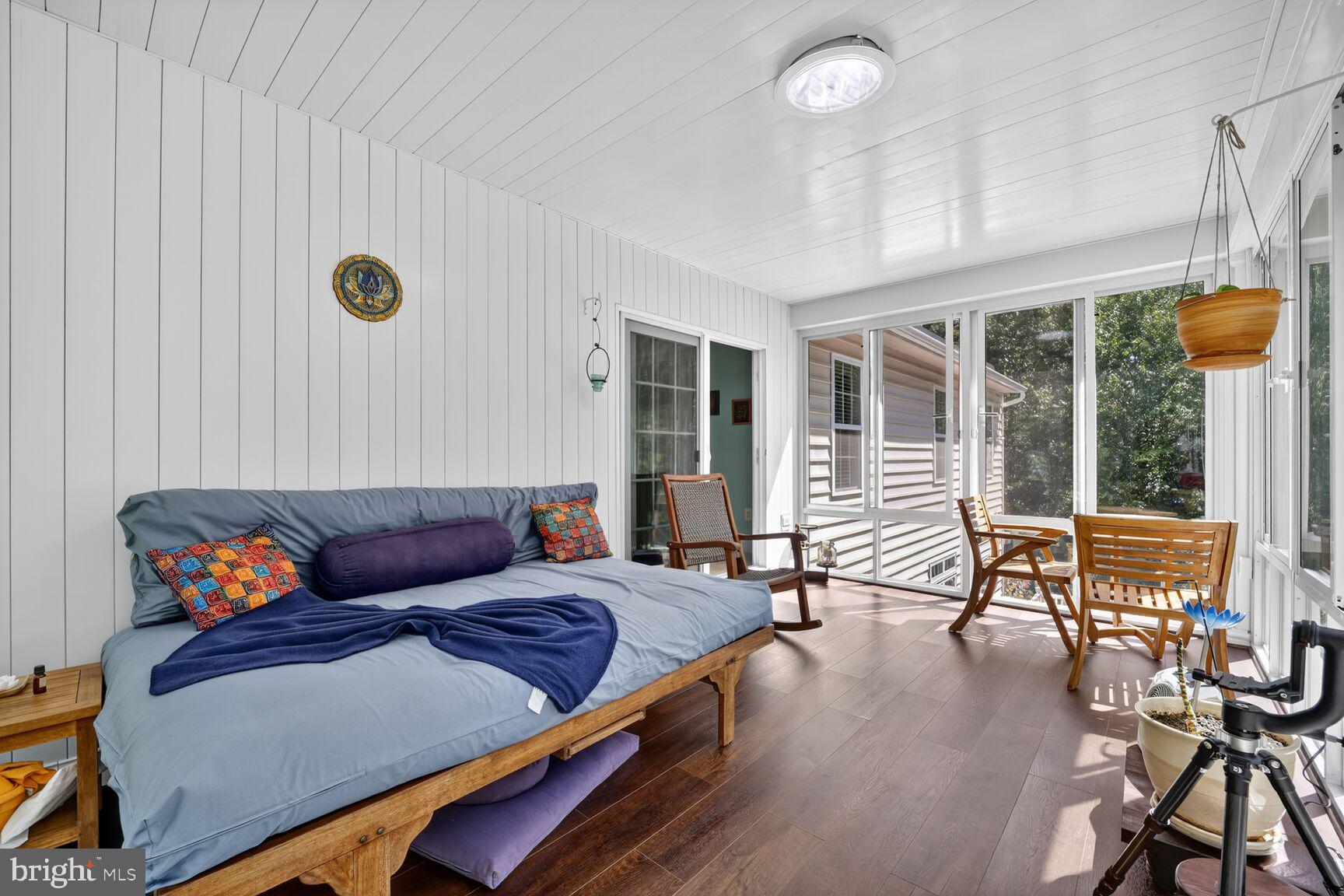 9012 RACE TRACK ROAD