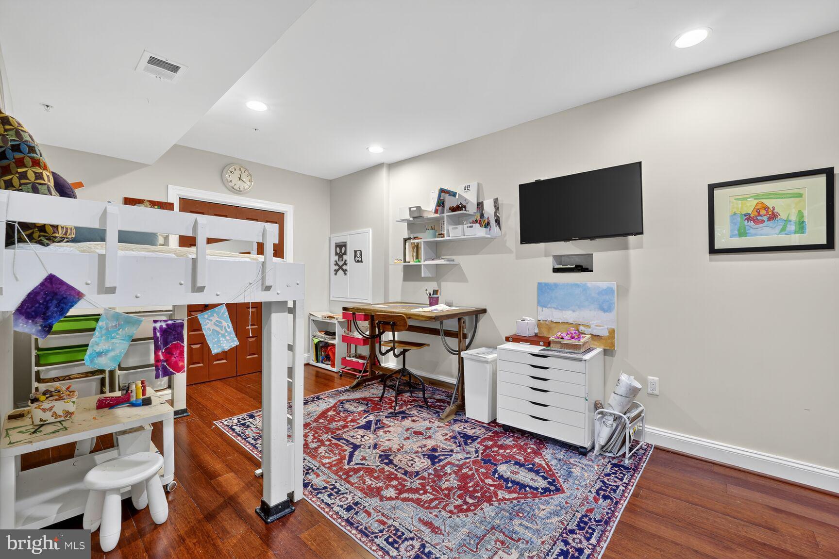 9012 RACE TRACK ROAD